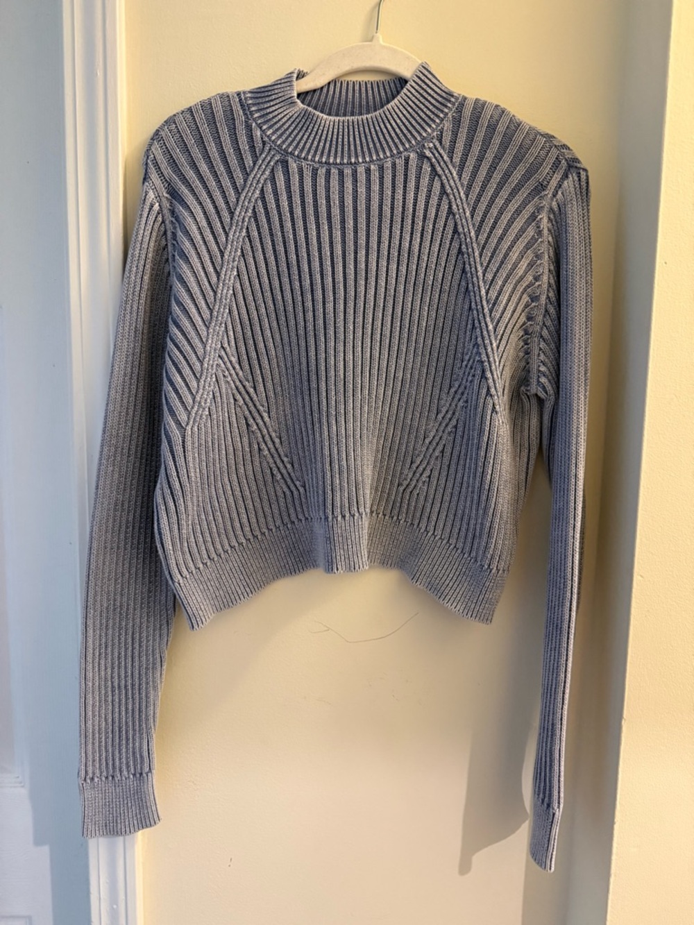 Cropped Ribbed Mock-Neck Sweater - Light Blue